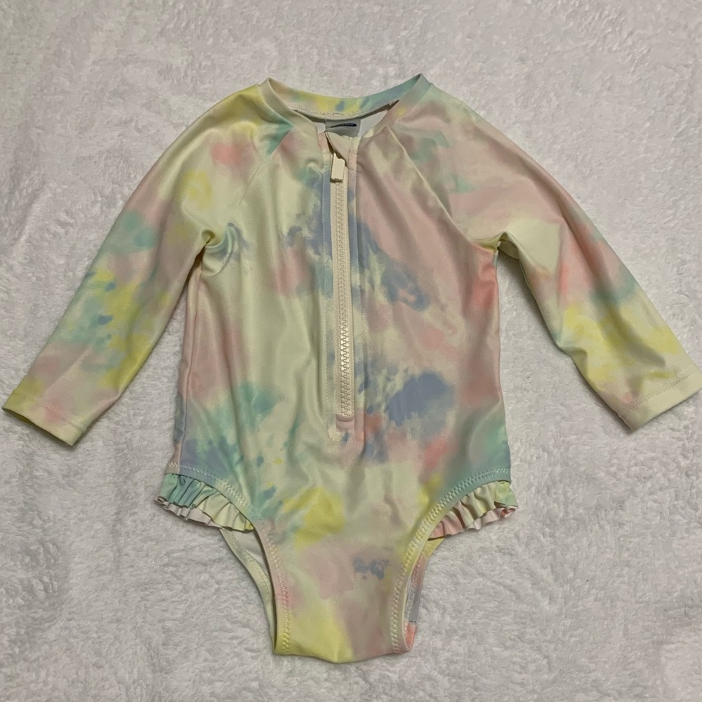 Old Navy Swimsuit UPF 50 6-12m